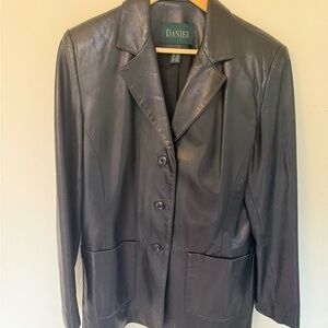 Vintage Danier Genuine Leather Blazer (late 90s/ early 2000s)